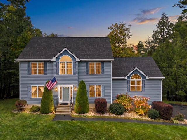98 Lady Slipper Lane, Chester, NH 03036