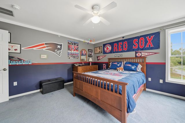 98 Lady Slipper Lane, Chester, NH 03036
