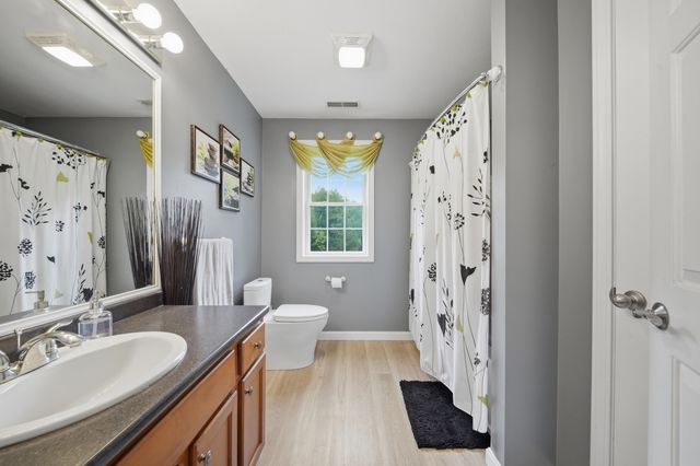 98 Lady Slipper Lane, Chester, NH 03036