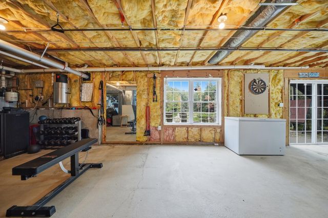 98 Lady Slipper Lane, Chester, NH 03036