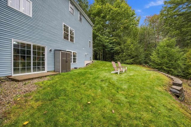98 Lady Slipper Lane, Chester, NH 03036