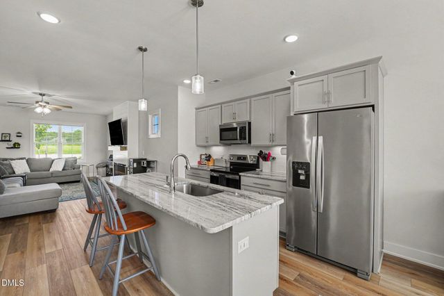 176 Glenwood Place, Kenly, NC 27542