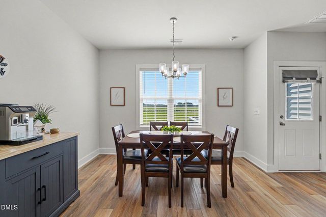 176 Glenwood Place, Kenly, NC 27542