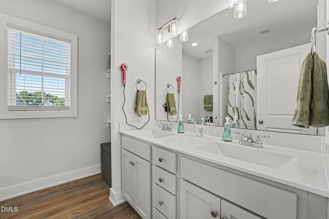 176 Glenwood Place, Kenly, NC 27542