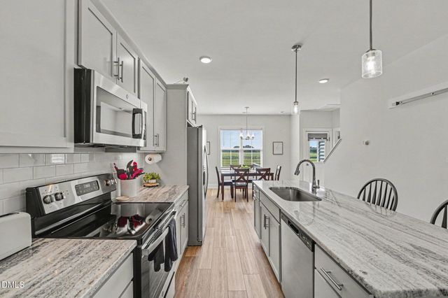 176 Glenwood Place, Kenly, NC 27542