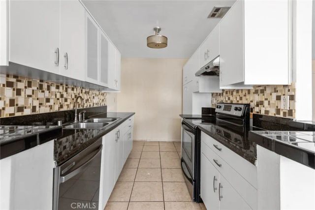 5349 Newcastle 20, Encino, CA 91316