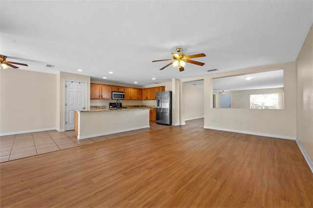 2439 BREEZY MEADOW ROAD, Apopka, FL 32712