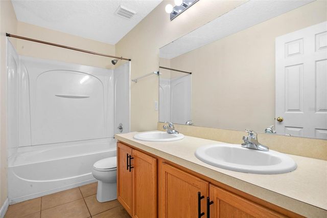 2439 BREEZY MEADOW ROAD, Apopka, FL 32712