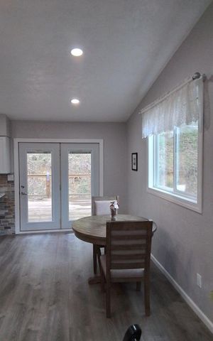 1596 Highwood Drive, La Crescent, MN 55947
