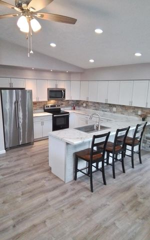 1596 Highwood Drive, La Crescent, MN 55947