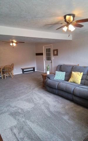 1596 Highwood Drive, La Crescent, MN 55947