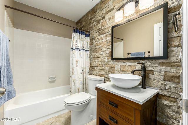 9634 W TONTO Lane, Peoria, AZ 85382