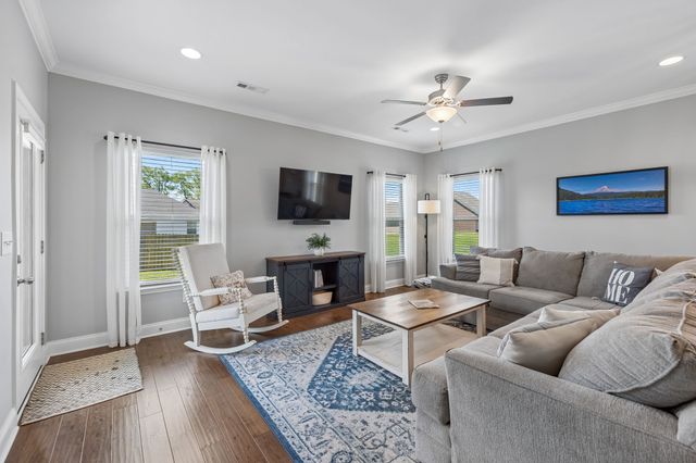 1009 Laurelwood Dr, Gallatin, TN 37066