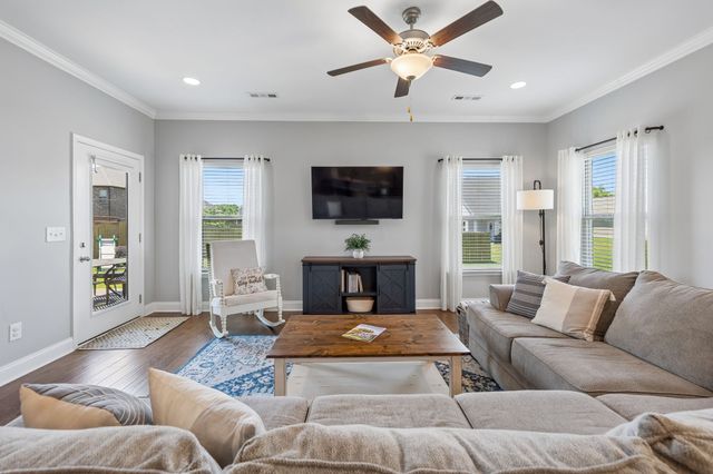 1009 Laurelwood Dr, Gallatin, TN 37066