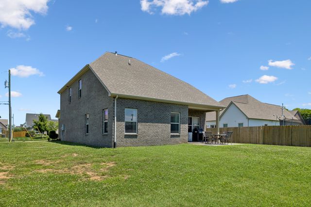 1009 Laurelwood Dr, Gallatin, TN 37066