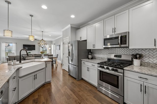 1009 Laurelwood Dr, Gallatin, TN 37066