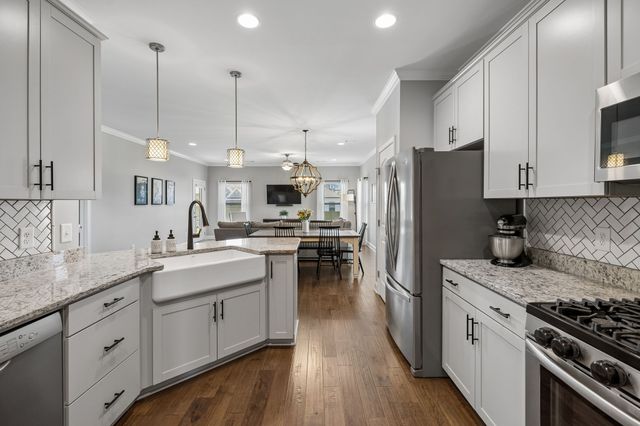 1009 Laurelwood Dr, Gallatin, TN 37066