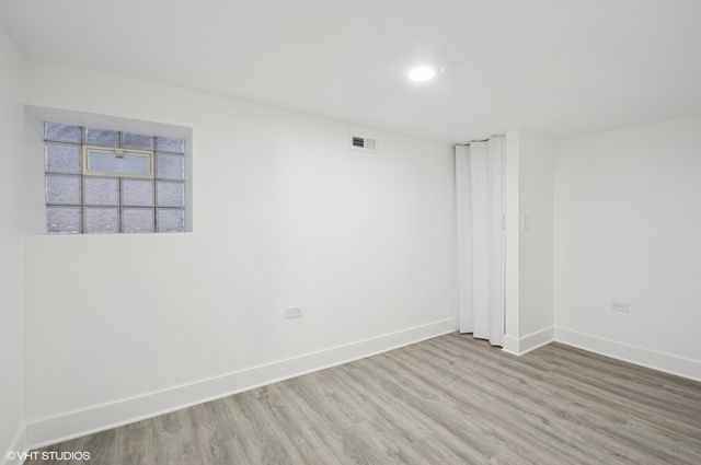 7049 S Damen Avenue, Chicago, IL 60636