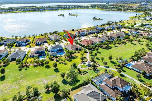 940 Hookline Circle, Loxahatchee, FL 33470