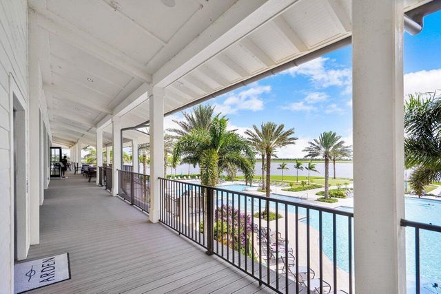 940 Hookline Circle, Loxahatchee, FL 33470