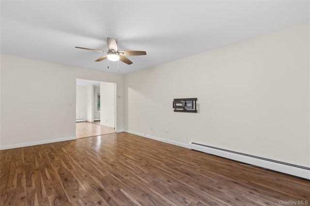 47 Coachlight Square, Montrose, NY 10548