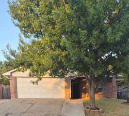 1626 Canary Island Court, Dallas, TX 75217