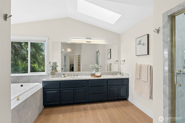 11728 Riviera Place NE, Seattle, WA 98125
