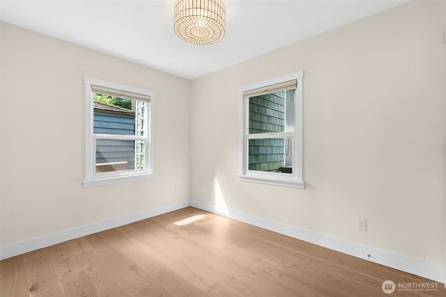 11728 Riviera Place NE, Seattle, WA 98125