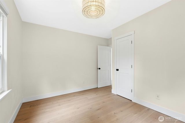 11728 Riviera Place NE, Seattle, WA 98125