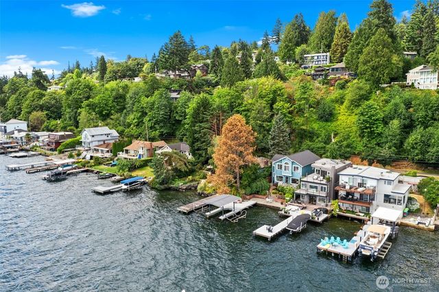 11728 Riviera Place NE, Seattle, WA 98125