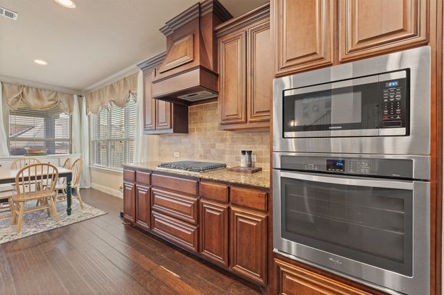 1112 Cardinal Ridge Road, Burleson, TX 76028