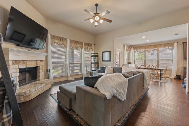 1112 Cardinal Ridge Road, Burleson, TX 76028