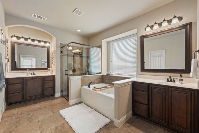 1112 Cardinal Ridge Road, Burleson, TX 76028
