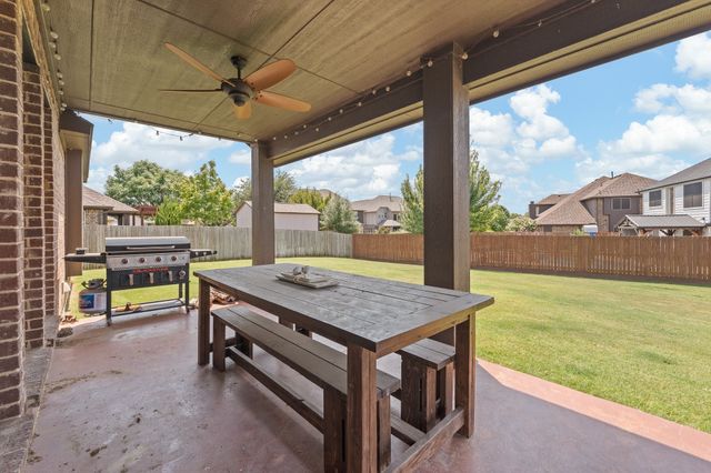 1112 Cardinal Ridge Road, Burleson, TX 76028