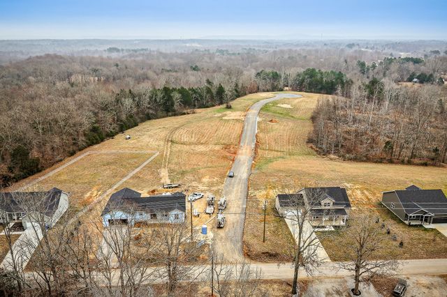 2 Johnson Chapel Rd, Sparta, TN 38583