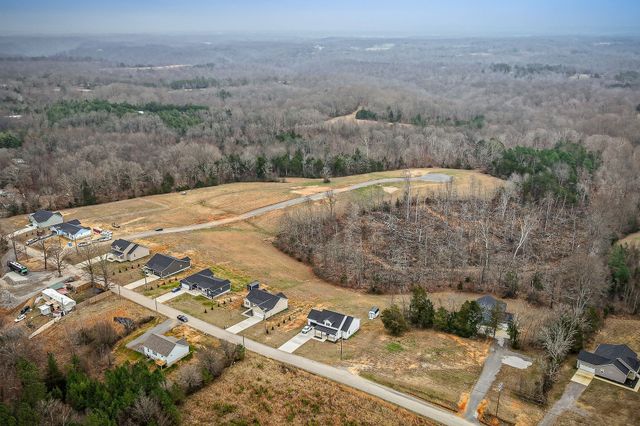 2 Johnson Chapel Rd, Sparta, TN 38583