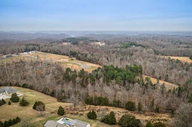 2 Johnson Chapel Rd, Sparta, TN 38583