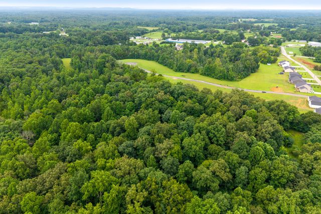 2 Johnson Chapel Rd, Sparta, TN 38583