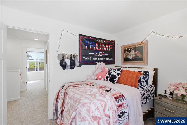 948 Laurel Pl, Silverton, OR 97381