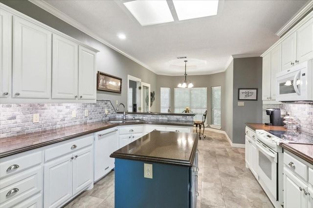 3109 Pebble Beach Lane, Orange, TX 77630