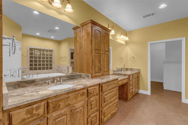 301 CR 253, Bertram, TX 78605