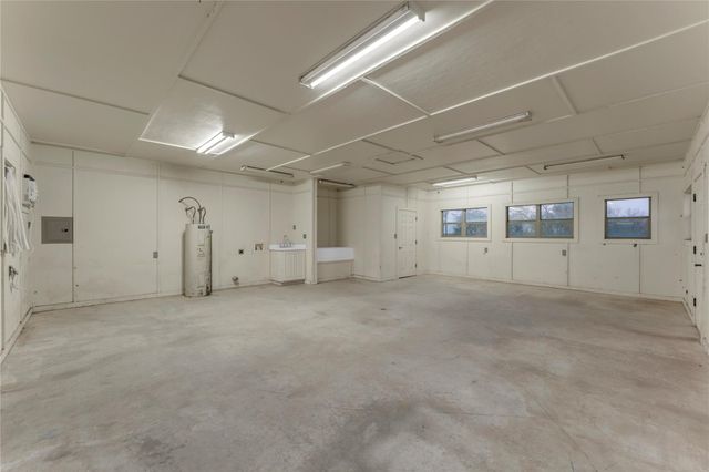 301 CR 253, Bertram, TX 78605