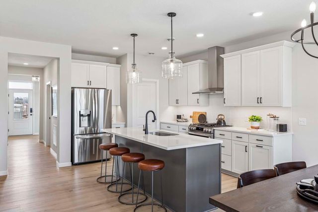 10930 37th Street N, Lake Elmo, MN 55042