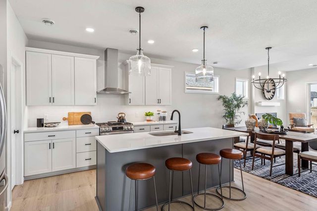 10930 37th Street N, Lake Elmo, MN 55042