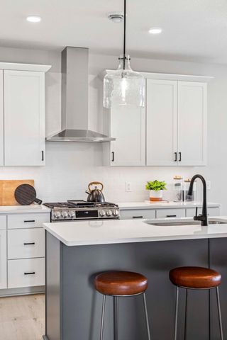 10930 37th Street N, Lake Elmo, MN 55042