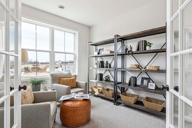 10930 37th Street N, Lake Elmo, MN 55042