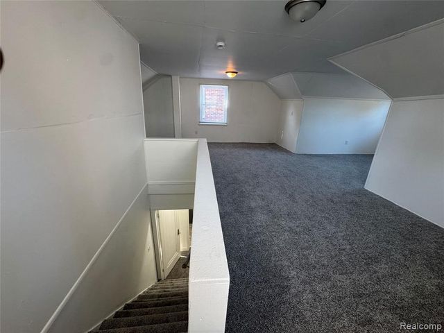 16854 Lesure Street, Detroit, MI 48235