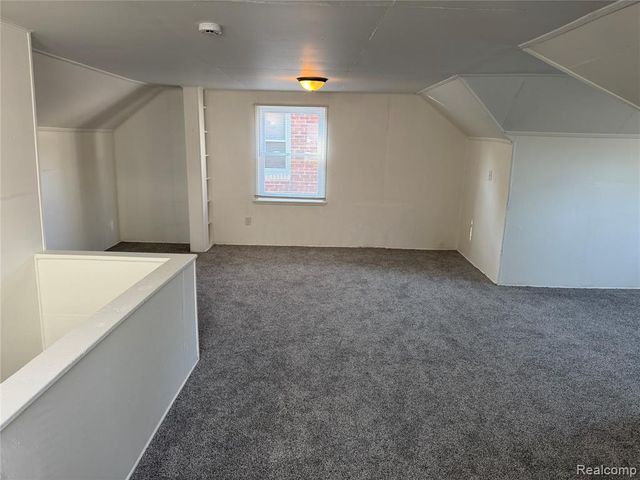 16854 Lesure Street, Detroit, MI 48235