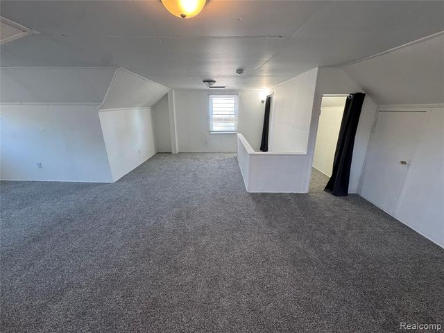 16854 Lesure Street, Detroit, MI 48235