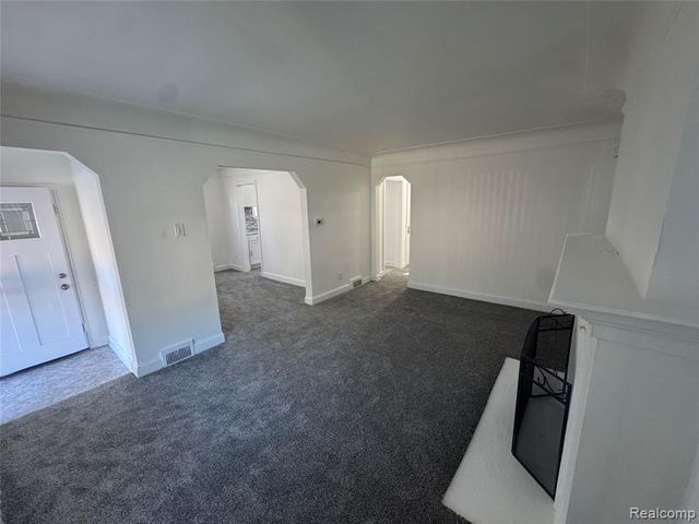 16854 Lesure Street, Detroit, MI 48235